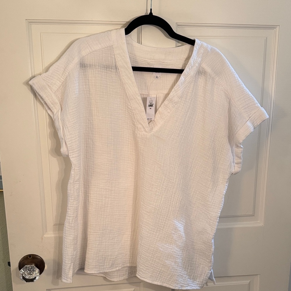 GAP White Textured V-Neck Blouse